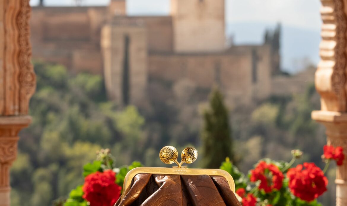 Weekend MaxMara presenta Pasticcino Bag World Tour Spanish Heritage