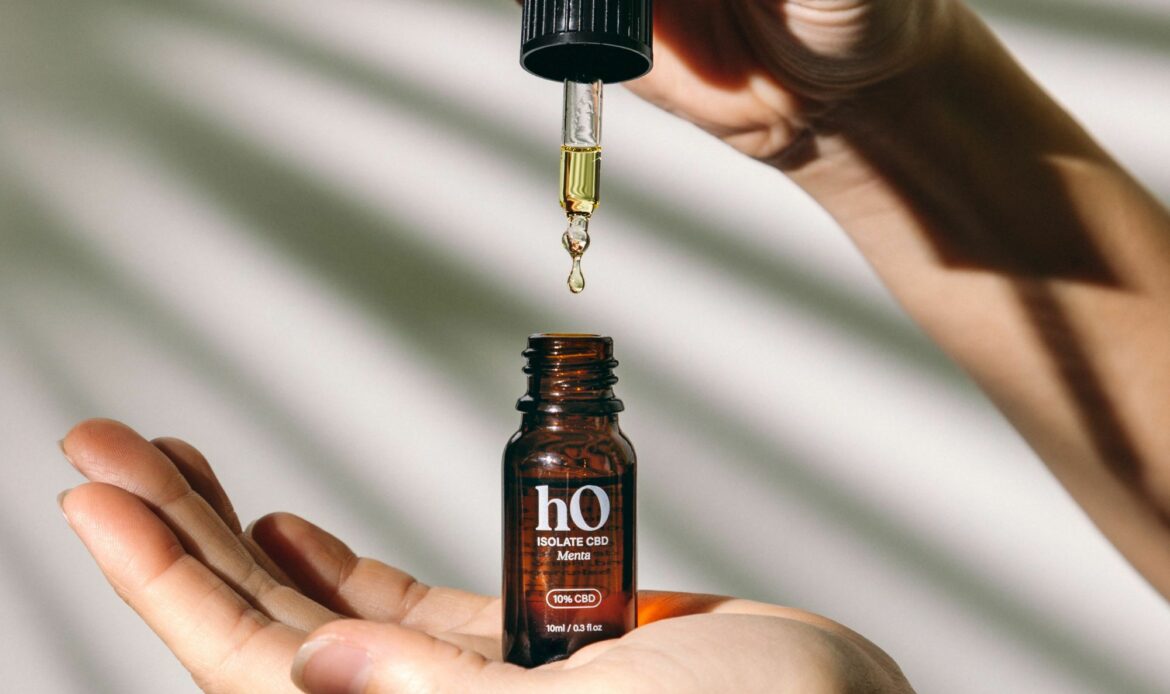 ProfesorCBD cumple siete años con más de 110.000 clientes en trece países