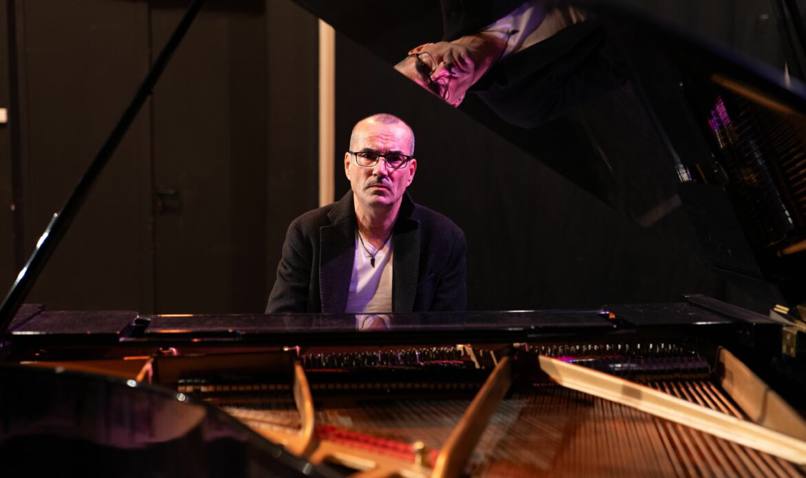 La composición ‘Rebirth’ de Jan Uve, elegida Banda Sonora del Bienestar en España 2025