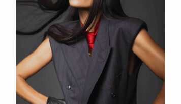 Patricia Yurena, artista y modelo, miss universo España, premiada en los Premios Azul Zero en Lanzarote