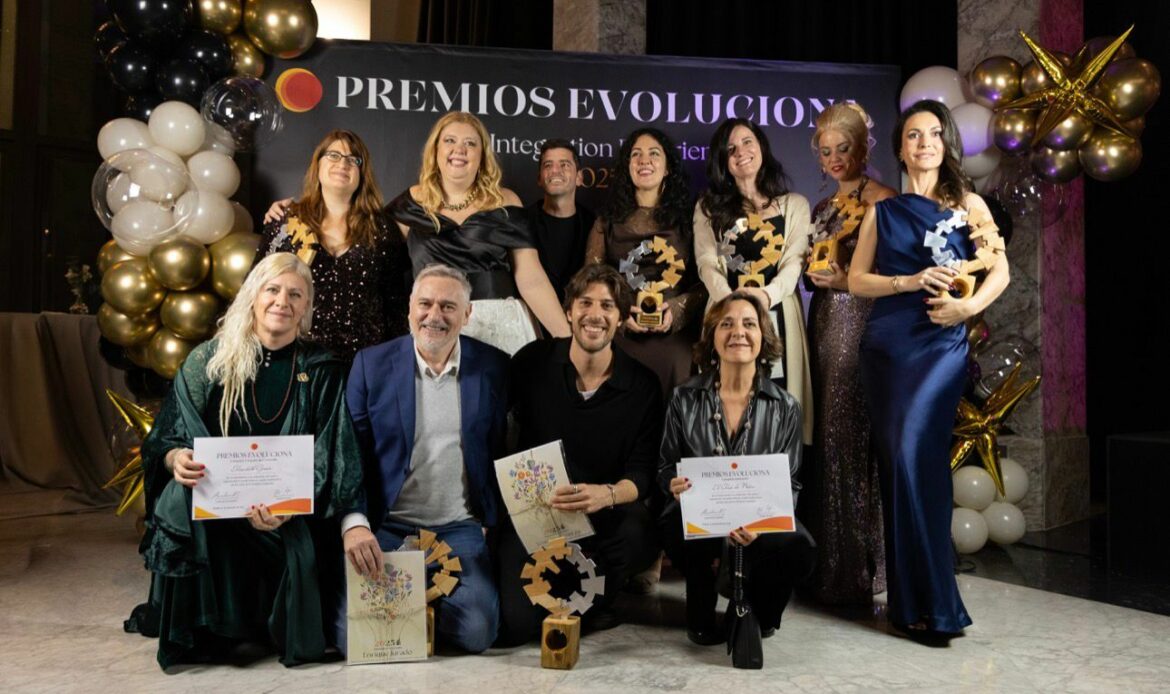 Cuatro médicos, más de 42.800 votos y una gala que une ciencia y sector holístico en España