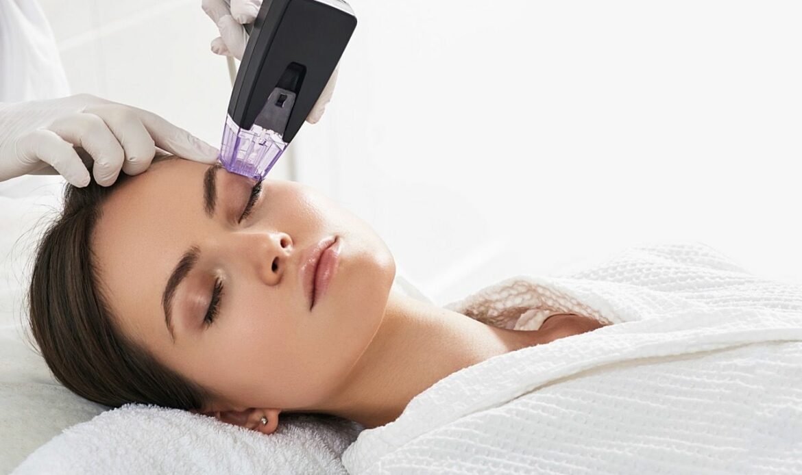 Dra. Ana Melero, jefa de la Unidad de Medicina Estética y Láser de Policlínica Gipuzkoa: «La radiofrecuencia se ha vuelto muy popular porque ofrece resultados visibles sin necesidad de cirugía ni tiempo de baja»